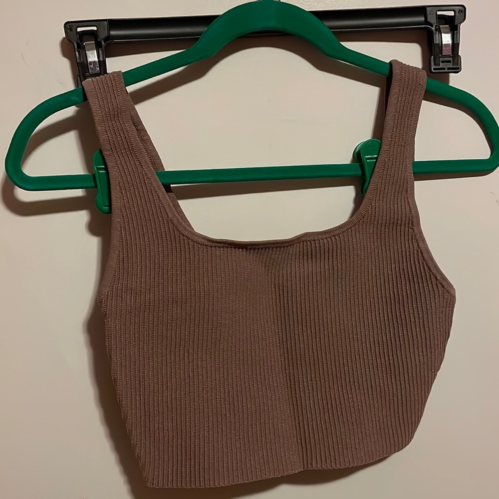 Aritzia Babaton Sculpt Knit Squareneck Cropped Tank